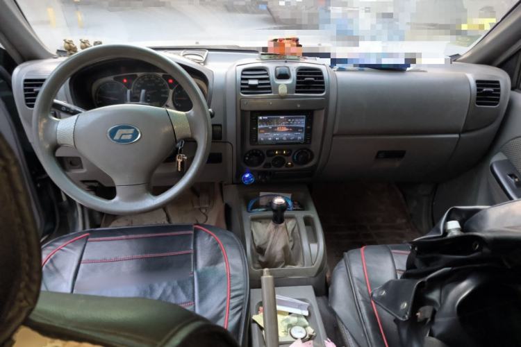 Used Foday Lion 2012 2.0T Two-Wheel-Drive Standard Version Center Console