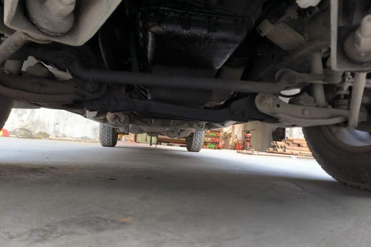 Used Foday Lion 2012 2.0T Two-Wheel-Drive Standard Version Chassis Front