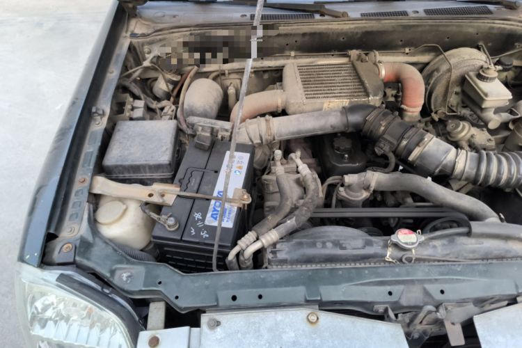 Used Foday Lion 2012 2.0T Two-Wheel-Drive Standard Version Engine Bay Right