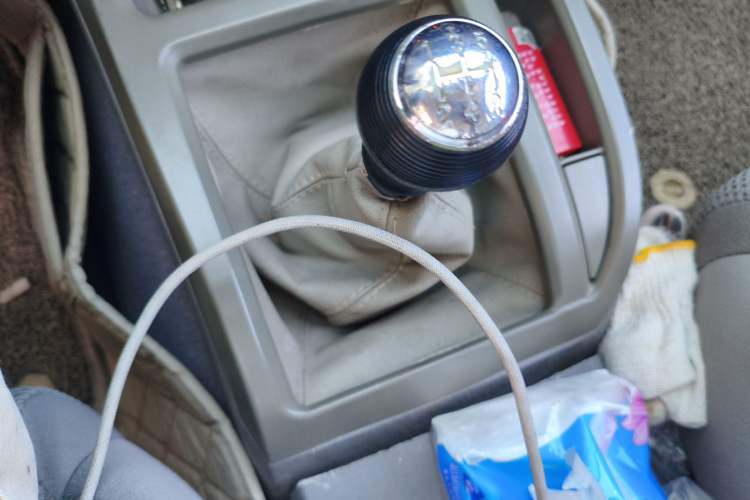 Used Foday Lion 2012 2.0T Two-Wheel-Drive Standard Version Gear Lever