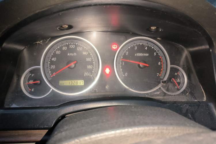 Used Foday Lion F16 2013 2.4L Gasoline Two-Wheel Drive Luxury Extended Version 4G64S4N Instrument Cluster