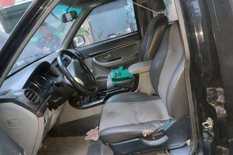 Used Foday Lion F16 2013 2.4L Gasoline Two-Wheel Drive Luxury Extended Version 4G64S4N Left Front Seat