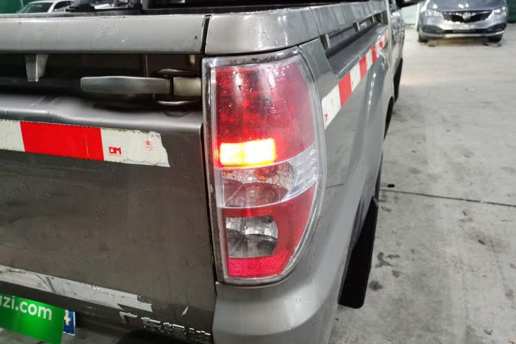 Used Foday Lion F16 2013 2.0T Diesel Two-Wheel Drive Entry-Level 4F20TC1 Exterior 3