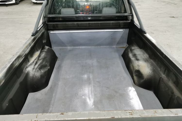 Used Foday Lion F16 2013 2.0T Diesel Two-Wheel Drive Entry-Level 4F20TC1 Trunk