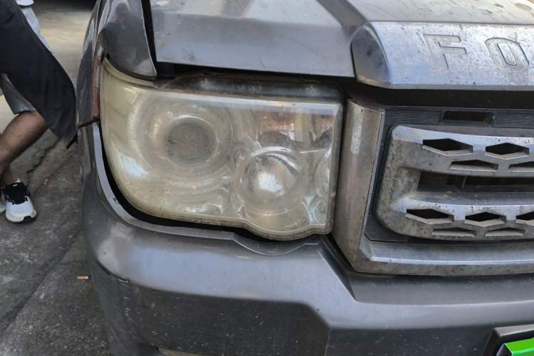 Used Foday Lion F16 2013 2.8T Diesel Two-Wheel-Drive Luxury Version CA4D28C4-1 Right Front Headlight
