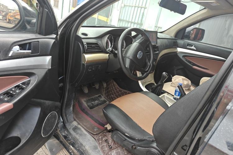 Used Foday Lion F22 2015 1.9T Two-Wheel Drive Diesel Standard Version D19TCID1 Driver Seat