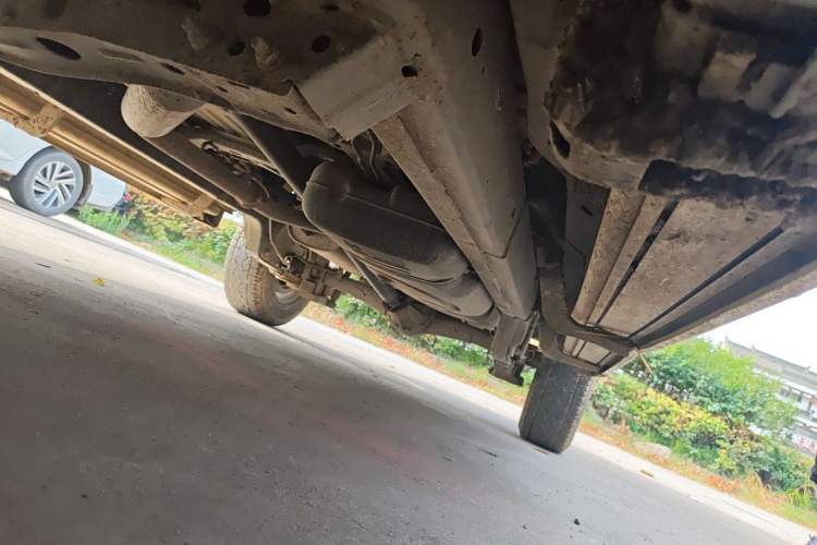 Used Foday Lion F22 2015 1.9T Two-Wheel Drive Diesel Standard Version D19TCID1 Chassis Front Left