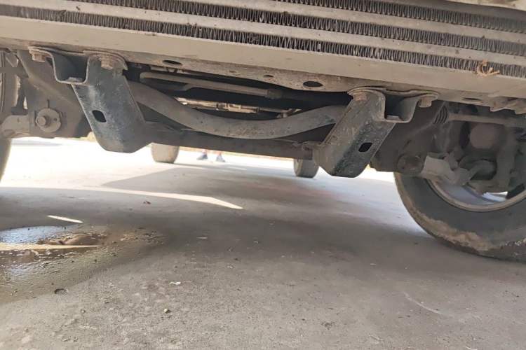 Used Foday Lion F22 2015 1.9T Two-Wheel Drive Diesel Standard Version D19TCID1 Chassis Front