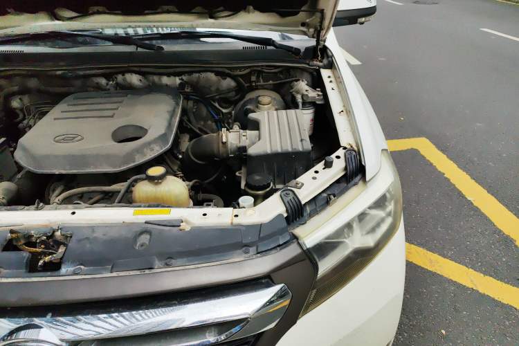 Used Foday Lion F22 2015 1.9T Two-Wheel Drive Diesel Standard Version D19TCID1 Engine Bay Left