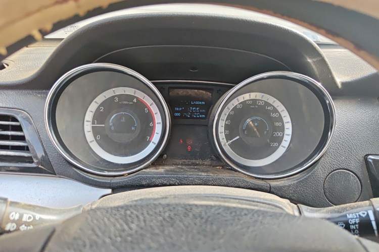 Used Foday Lion F22 2015 1.9T Two-Wheel Drive Diesel Standard Version D19TCID1 Instrument Cluster