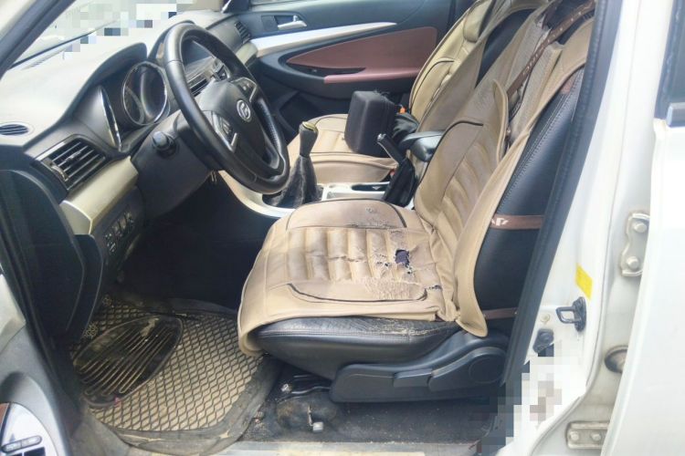 Used Foday Lion F22 2015 1.9T Two-Wheel Drive Diesel Luxury Version D19TCID1 Left Front Seat