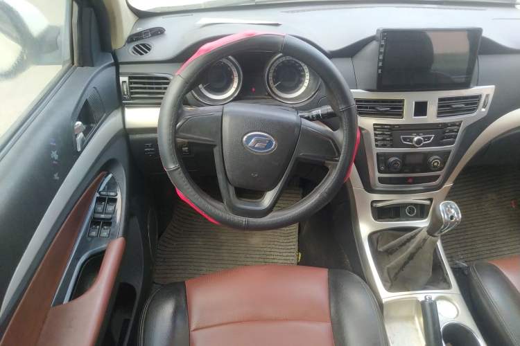 Used Foday Lion F22 2015 2.4L Two-Wheel-Drive Gasoline Standard Version 4G69S4N Steering Wheel