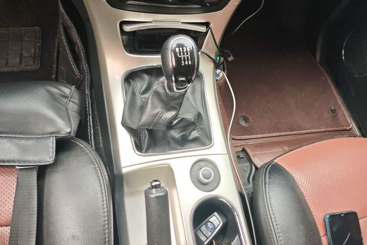 Used Foday Lion F22 2017 1.9T Four-Wheel Drive Diesel China V Emission Standard Flagship Extended Version D19TCIE2 Gear Lever