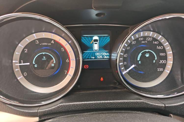 Used Foday Lion F22 2017 1.9T Four-Wheel Drive Diesel China V Emission Standard Flagship Extended Version D19TCIE2 Instrument Cluster