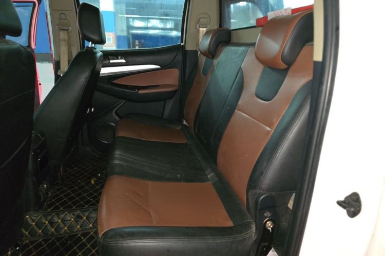 Used Foday Lion F22 2017 1.9T Two-Wheel Drive Diesel China V Emission Standard Advanced Long-Wheelbase Version D19TCIE2 Left Rear Seat