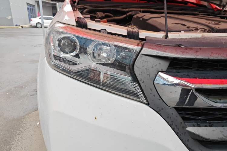 Used Foday Lion F22 2017 1.9T Two-Wheel Drive Diesel China V Emission Standard Advanced Long-Wheelbase Version D19TCIE2 Right Front Headlight
