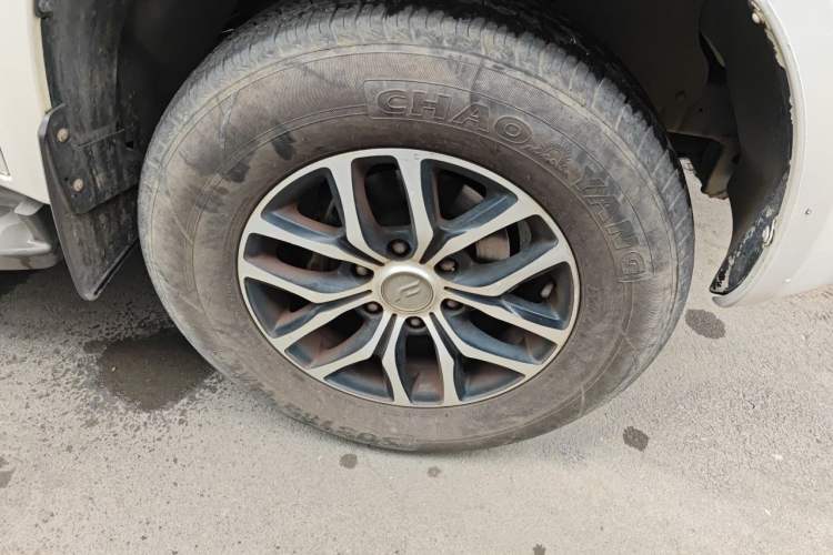 Used Foday Lion F22 2017 1.9T Two-Wheel Drive Diesel China V Emission Standard Advanced Long-Wheelbase Version D19TCIE2 Right Front Wheel Hub