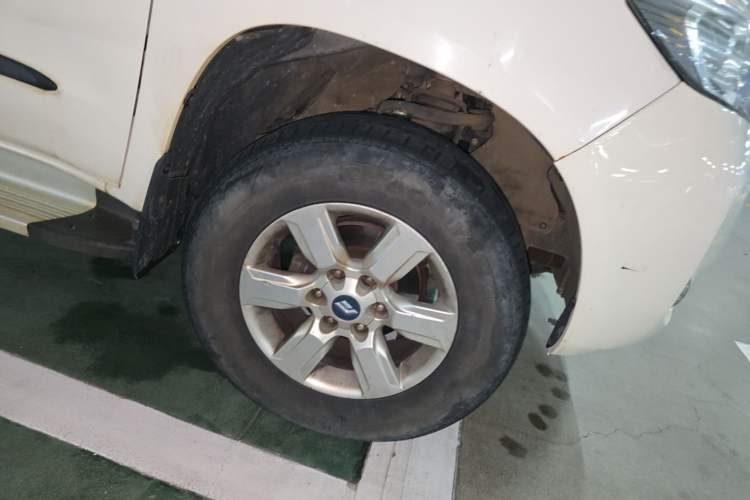 Used Foday Lion F22 2017 1.9T Two-Wheel Drive Diesel China V Emission Standard Advanced Long-Wheelbase Version D19TCIE2 Right Front Wheel Hub