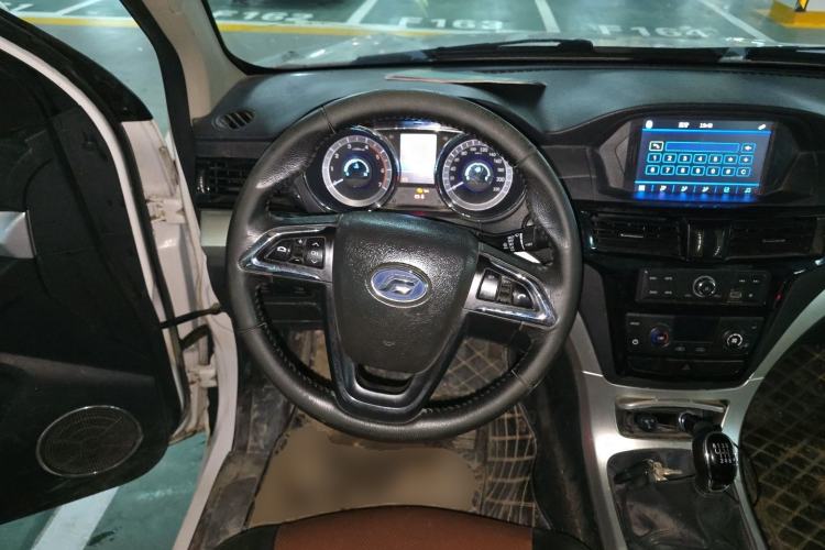 Used Foday Lion F22 2017 1.9T Two-Wheel Drive Diesel China V Emission Standard Advanced Long-Wheelbase Version D19TCIE2 Steering Wheel