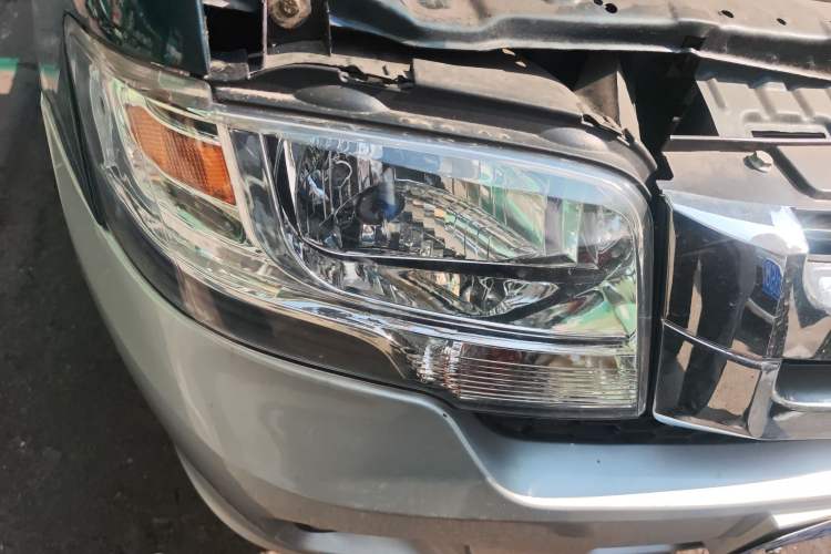 Used Foday Little Superman 2015 2.0T Diesel Long Wheelbase 4F20TCI Right Front Headlight