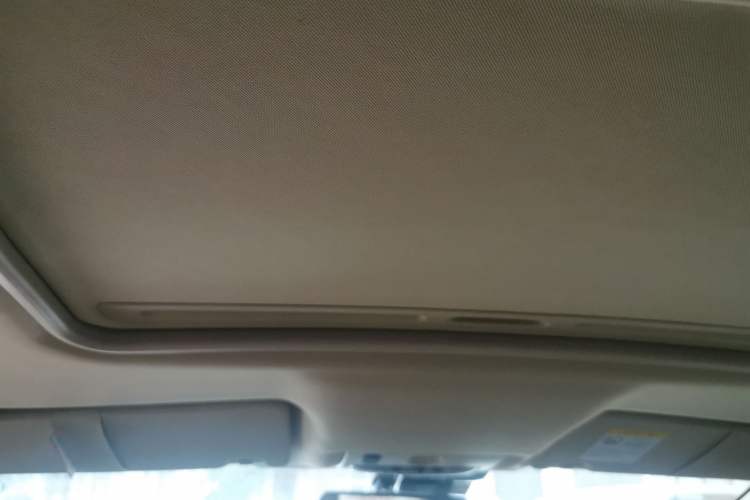 Used Ford 2008 2.3L 7-Seater Luxury Version Headliner