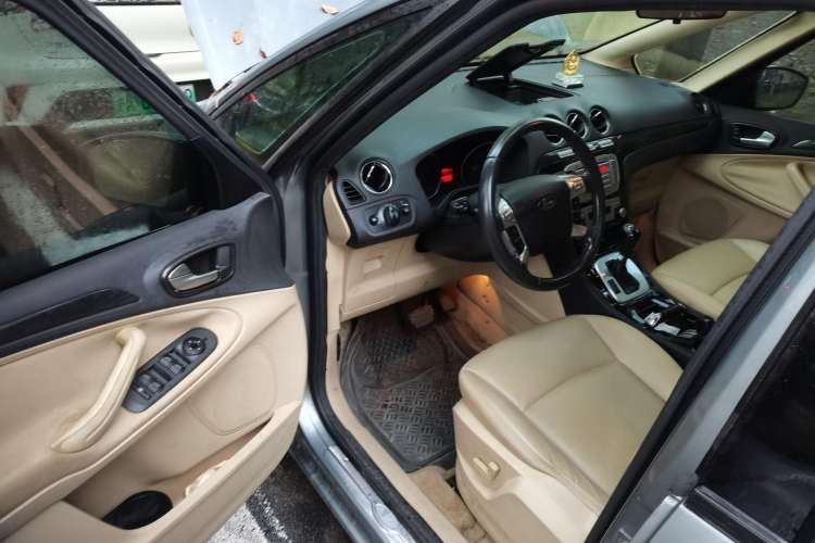 Used Ford 2008 2.3L 7-Seater Luxury Version Driver Seat