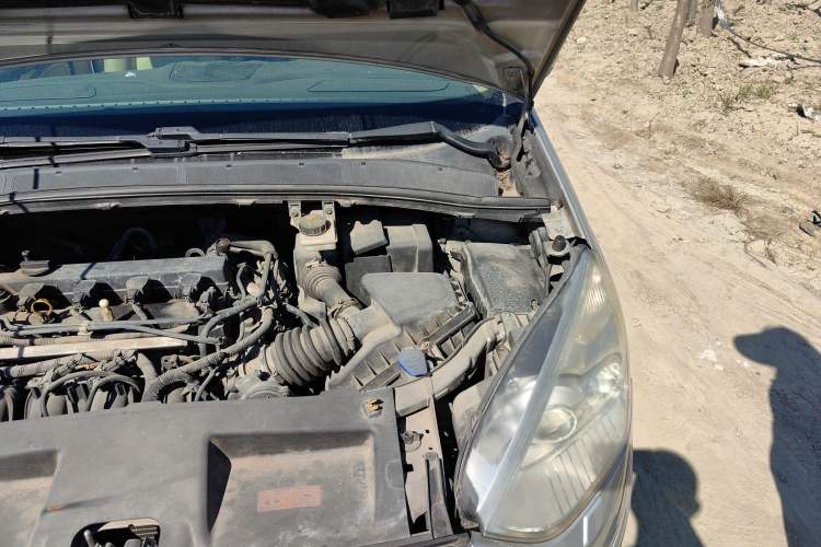 Used Ford 2008 2.3L 7-Seater Luxury Version Engine Bay Left