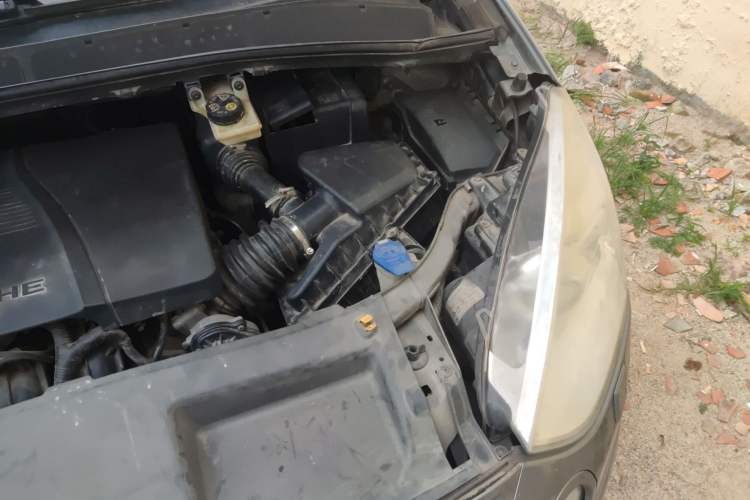 Used Ford 2008 2.3L 7-Seater Luxury Version Engine Bay Left