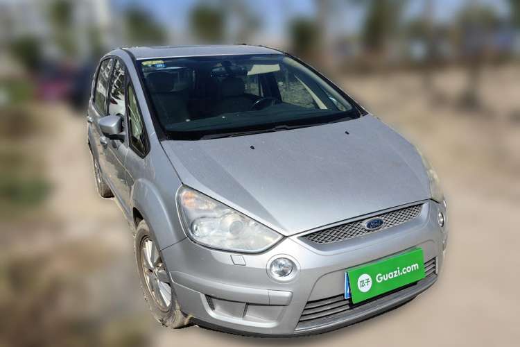 Used Ford 2008 2.3L 7-Seater Luxury Version Front Right 45 Deg