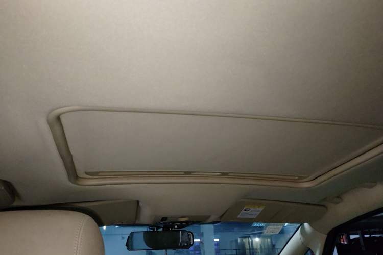 Used Ford 2008 2.3L 7-Seater Luxury Version Headliner