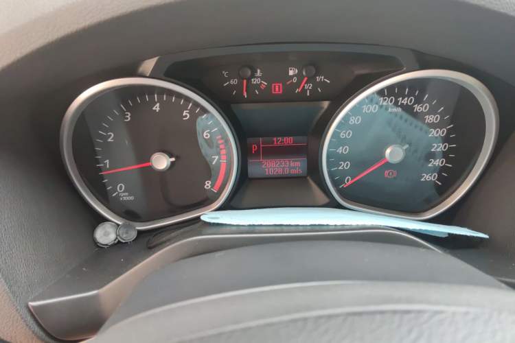 Used Ford 2008 2.3L 7-Seater Luxury Version Odometer Close Up