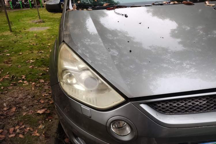 Used Ford 2008 2.3L 7-Seater Luxury Version Right Front Headlight