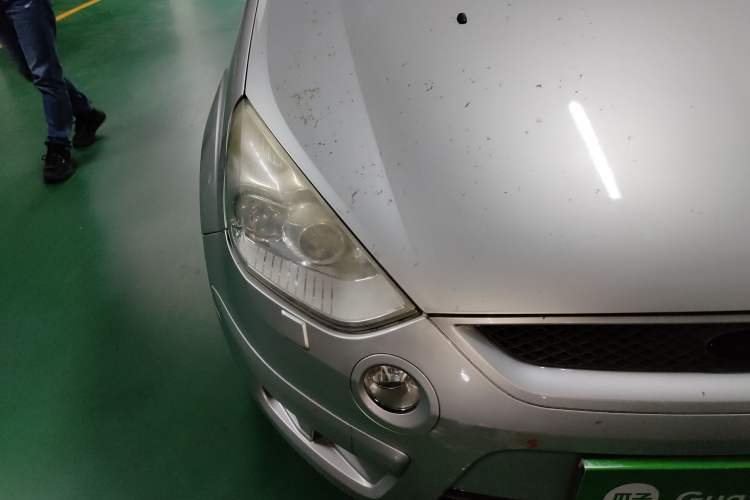 Used Ford 2008 2.3L 7-Seater Luxury Version Right Front Headlight