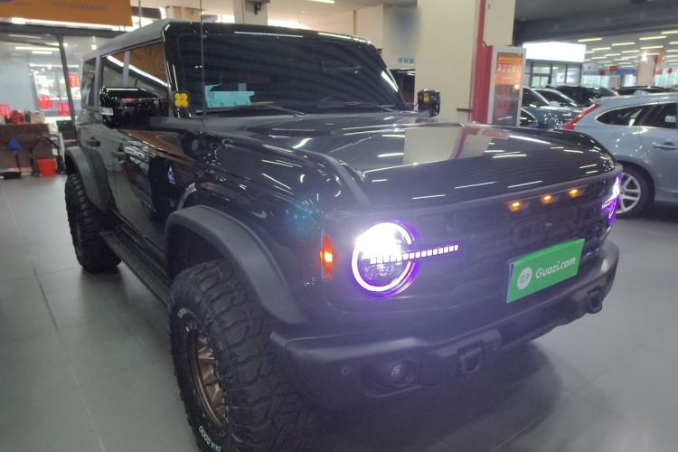 Used Ford Bronco 2024 2.3T Diamond Edition Front Right 45 Deg