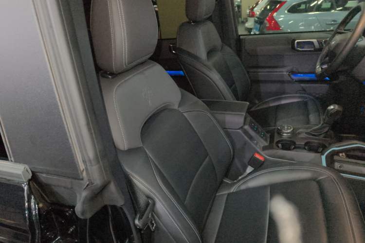 Used Ford Bronco 2024 2.3T Diamond Edition Right Front Seat
