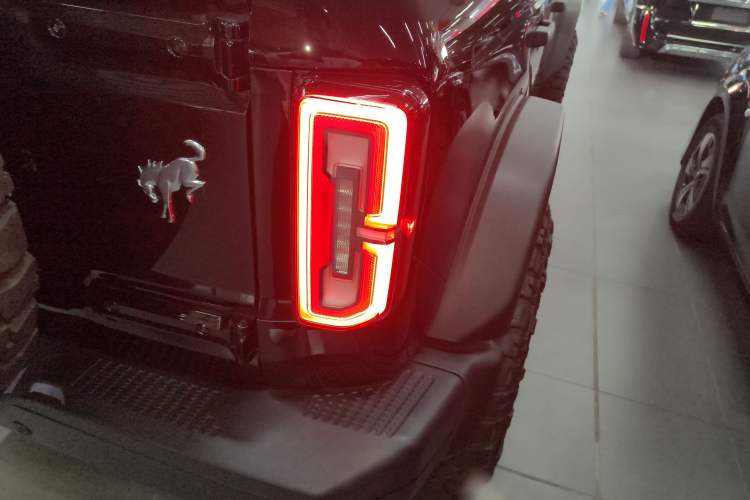 Used Ford Bronco 2024 2.3T Diamond Edition Right Rear Taillight