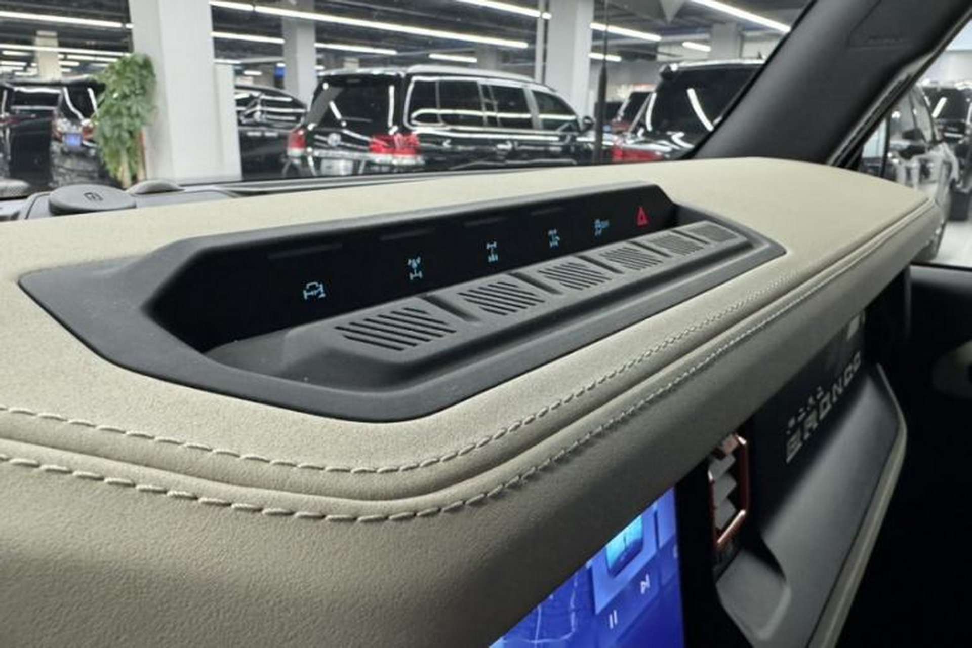 Used Ford Bronco 2025 2.3T Big Dune Limited Custom Edition Interior 1