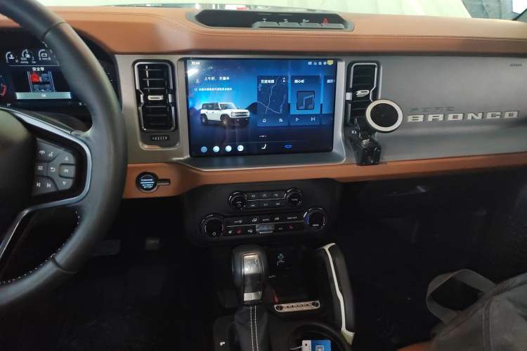 Used Ford Bronco 2024 2.3T Long Beach Audio And AC Panel