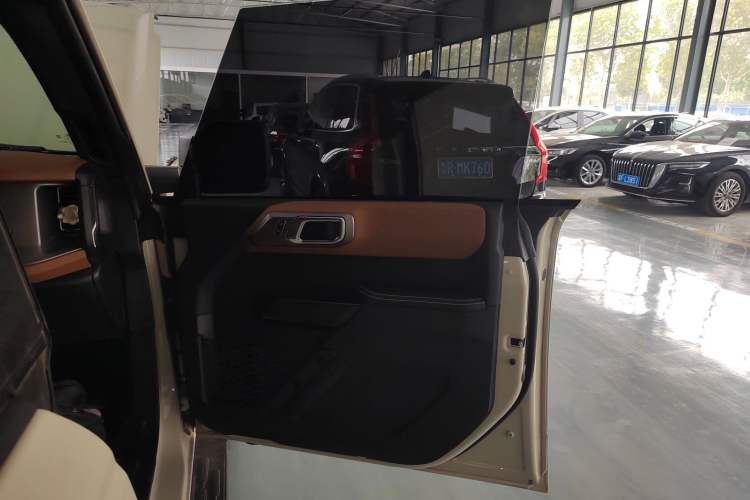 Used Ford Bronco 2024 2.3T Long Beach Interior 5
