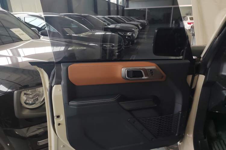Used Ford Bronco 2024 2.3T Long Beach Interior 7