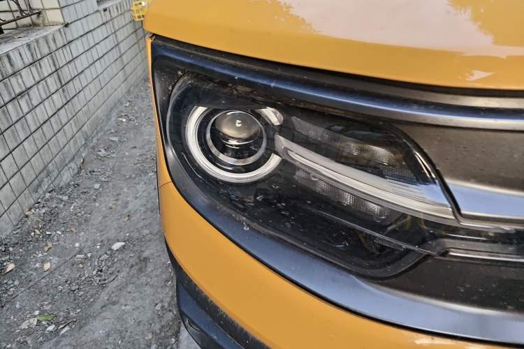 Used Ford Bronco  Right Front Headlight