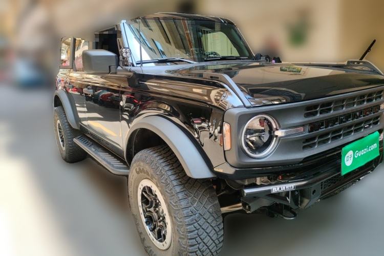 Used Ford Bronco  Front Right 45 Deg
