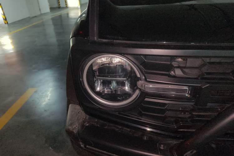 Used Ford Bronco  Right Front Headlight
