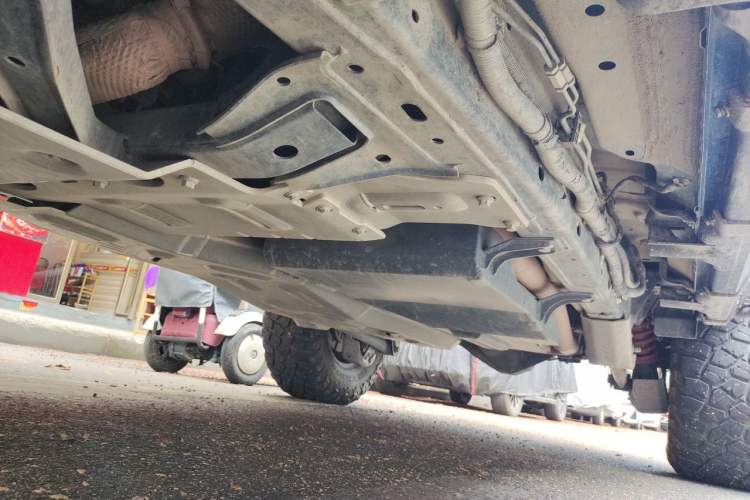 Used Ford Bronco  Chassis Front Left