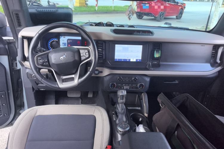 Used Ford Bronco  Center Console