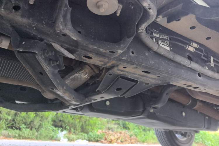 Used Ford Bronco  Chassis Front Left