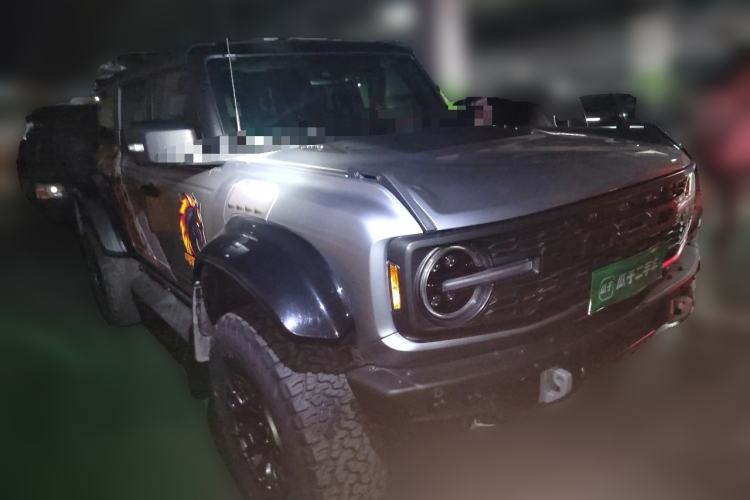 Used Ford Bronco  Front Right 45 Deg