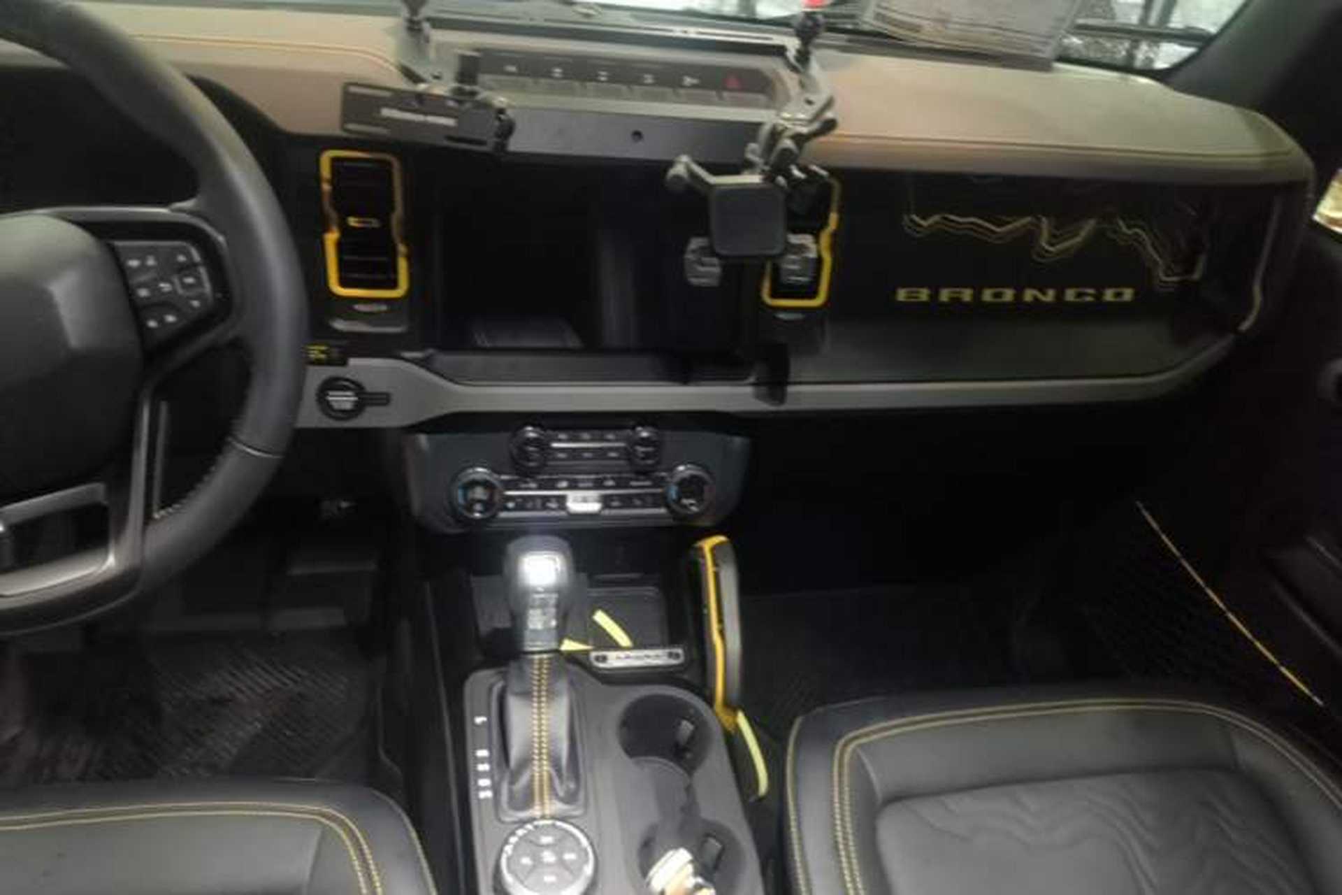 Used Ford Bronco 2024 2.3T Wilderness Audio And AC Panel