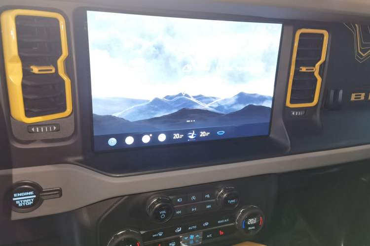 Used Ford Bronco 2024 2.3T Wilderness Audio And AC Panel