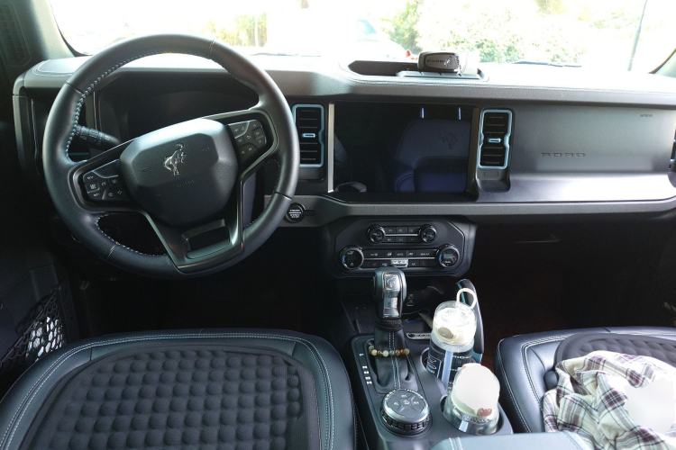 Used Ford Bronco 2024 2.3T Diamond Edition Center Console